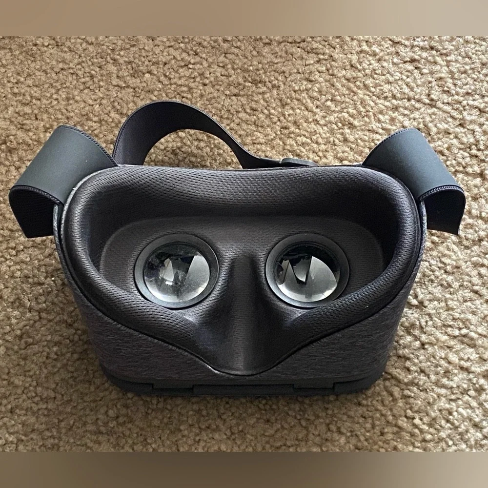 GOOGLE DayDream VR Headset